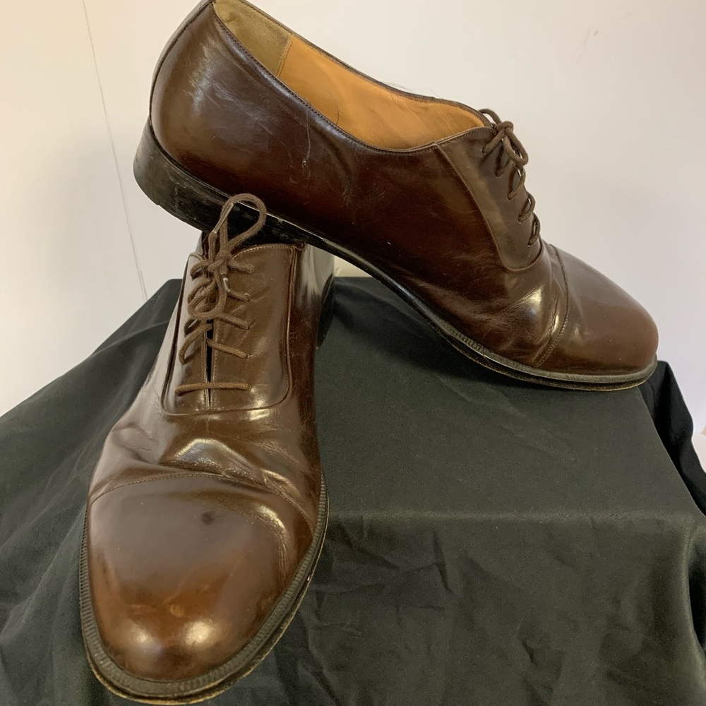 Used brown Bruno Magli dress Oxford shoes. Smoke free, pet free home